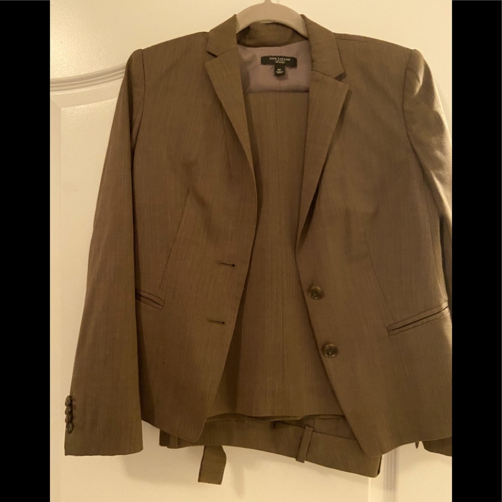 Brown Ann Taylor necessity pant suit